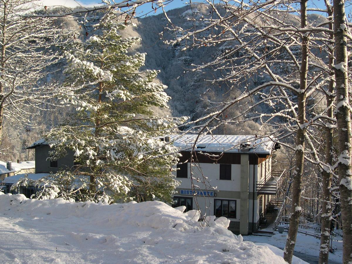 Albergo La Villa Abetone Bagian luar foto